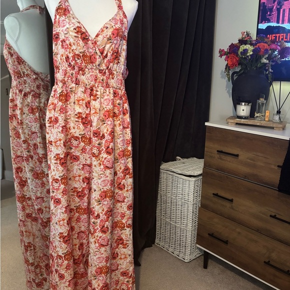 Gorgeous Floral Pink Jumpsuit- NEW! - Picture 2 of 7